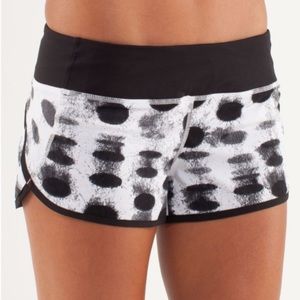 Lululemon Speed Shorts • Size 2